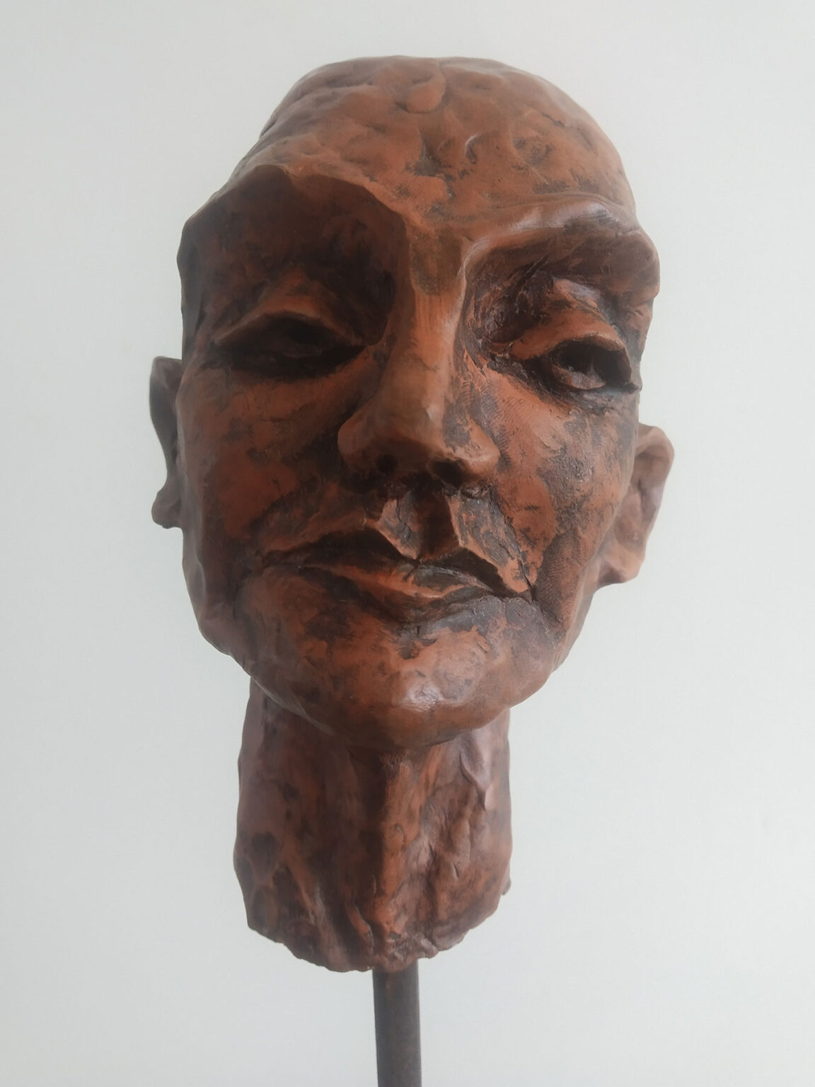 Escultura tipo busto para emplanaje